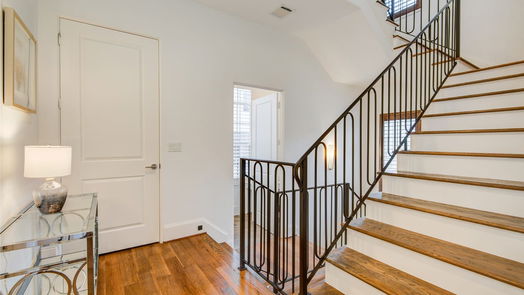 Houston 3-story, 4-bed 11106 Savannah Woods Lane-idx