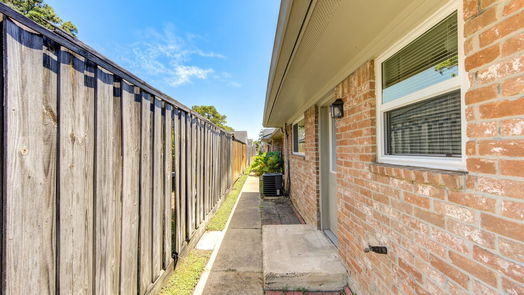 Houston 1-story, 2-bed 230 W Tri Oaks Lane 230-idx
