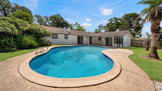 Houston 1-story, 4-bed 10340 Shadow Oaks Drive-idx