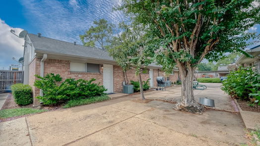 Houston 1-story, 1-bed 1016 Tri Oaks Lane 92-idx