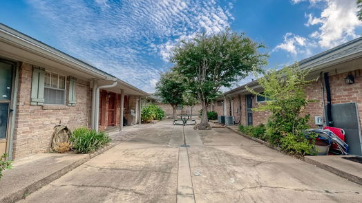 Houston 1-story, 1-bed 1016 Tri Oaks Lane 92-idx