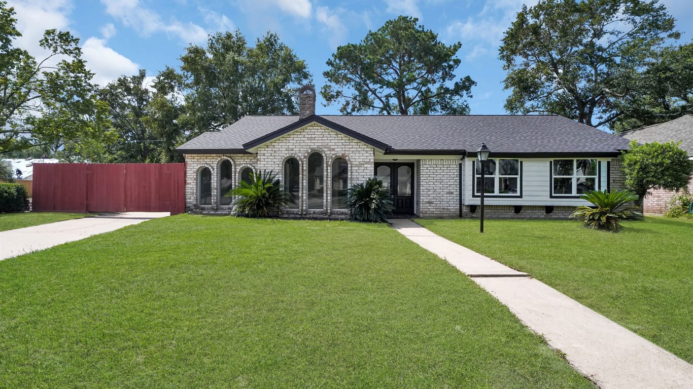 Houston 1-story, 3-bed 2803 Shadowdale Drive-idx