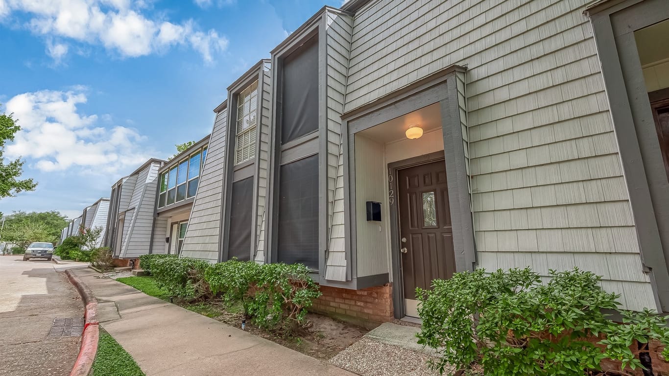 Houston 2-story, 3-bed 10129 Beekman Place Drive-idx