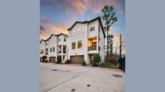 Houston 3-story, 3-bed 10902 Brookeshire Chase Lane-idx