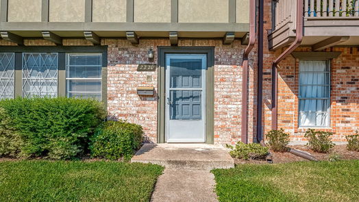 Houston 2-story, 3-bed 2220 Shadowdale Drive 350-idx