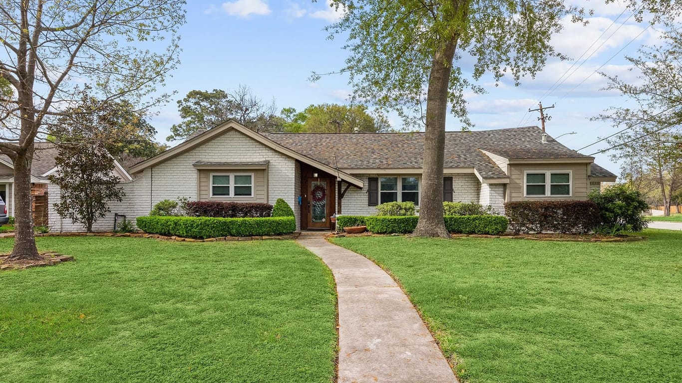 Houston null-story, 4-bed 10402 Timberwood Drive-idx