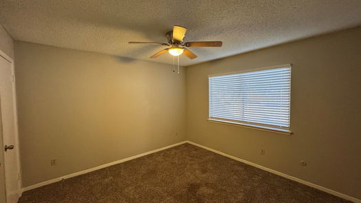 Houston 1-story, 3-bed 11906 N Fairhollow Lane-idx