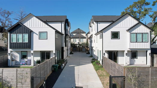 Houston 3-story, 4-bed 1705 Wycliffe Drive B-idx