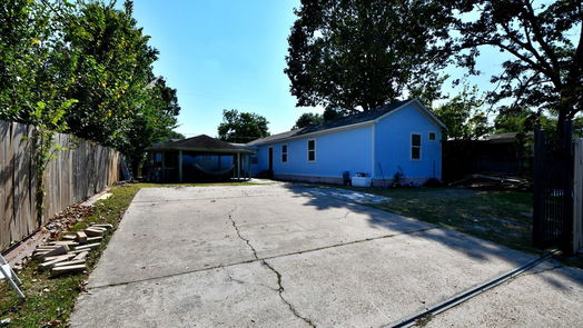 Houston 1-story, 5-bed 12006 Drifting Winds Drive-idx