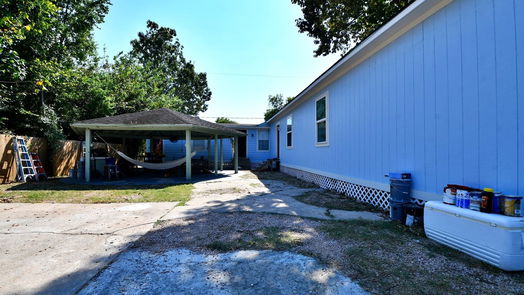 Houston 1-story, 5-bed 12006 Drifting Winds Drive-idx