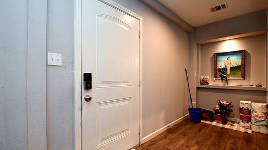 Houston 1-story, 5-bed 12006 Drifting Winds Drive-idx