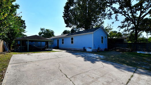 Houston 1-story, 5-bed 12006 Drifting Winds Drive-idx