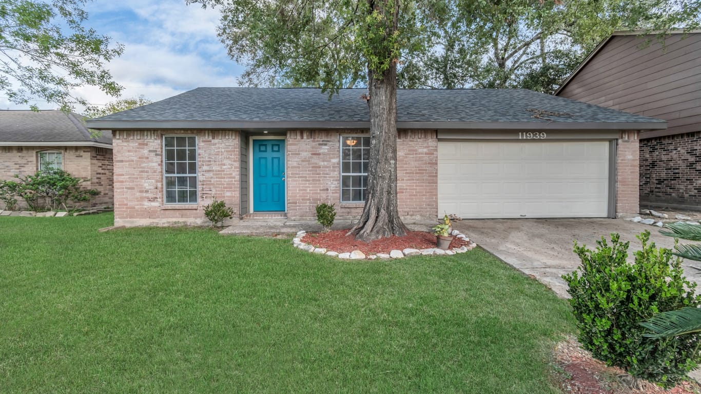 Houston 1-story, 3-bed 11939 Drummond Park Drive-idx