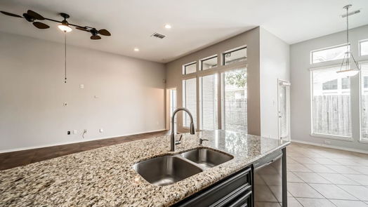 Houston 1-story, 4-bed 13011 Sweetgum Shores Drive-idx