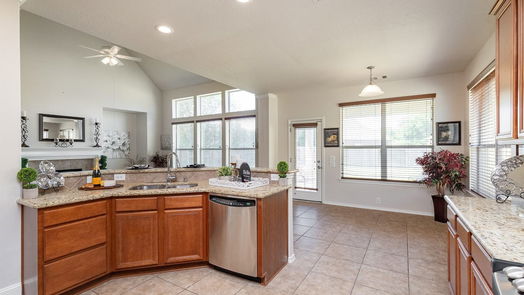 Houston 2-story, 4-bed 13823 Lake Livingston Drive-idx