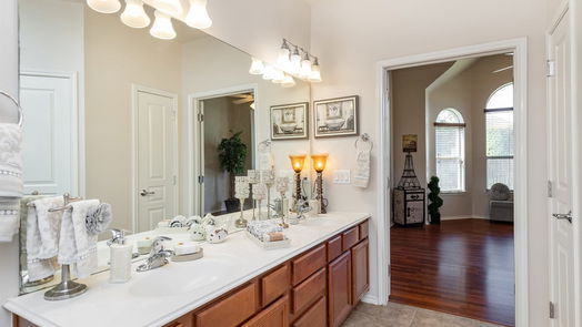 Houston 2-story, 4-bed 13823 Lake Livingston Drive-idx
