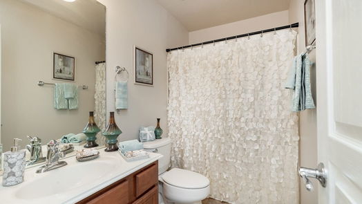 Houston 2-story, 4-bed 13823 Lake Livingston Drive-idx