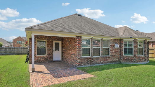 Houston 1-story, 3-bed 16927 Lake Willowby Lane-idx