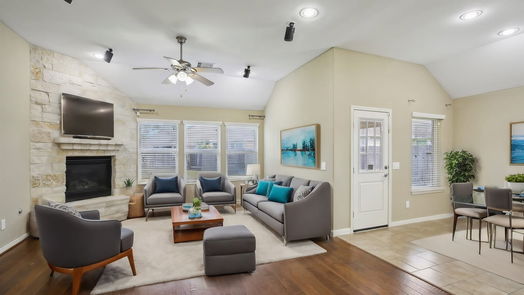 Houston 1-story, 3-bed 16927 Lake Willowby Lane-idx