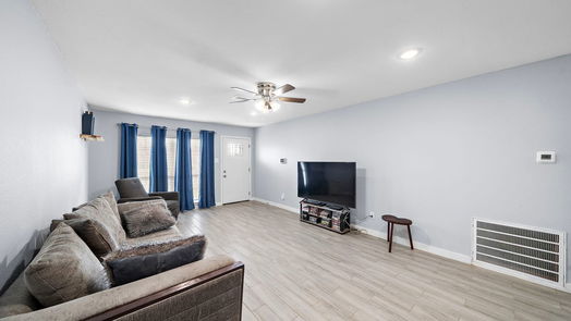 Houston 1-story, 3-bed 4818 Trail Lake Drive-idx