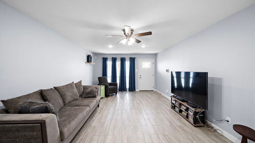 Houston 1-story, 3-bed 4818 Trail Lake Drive-idx
