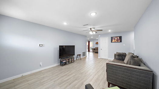 Houston 1-story, 3-bed 4818 Trail Lake Drive-idx