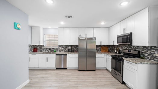 Houston 1-story, 3-bed 4818 Trail Lake Drive-idx