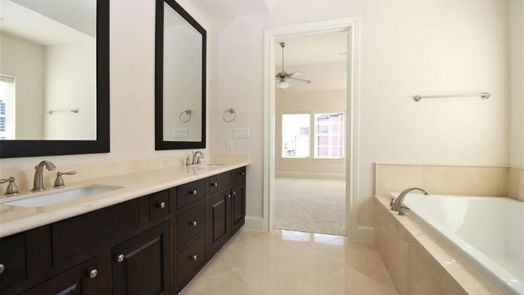 Houston 3-story, 3-bed 9450 London Bridge Station-idx