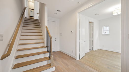 Houston 4-story, 3-bed 9519 London Bridge Station-idx