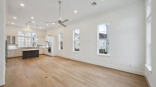 Houston 4-story, 3-bed 9519 London Bridge Station-idx