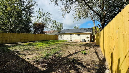 Houston 1-story, 3-bed 13219 Ambrose Street-idx