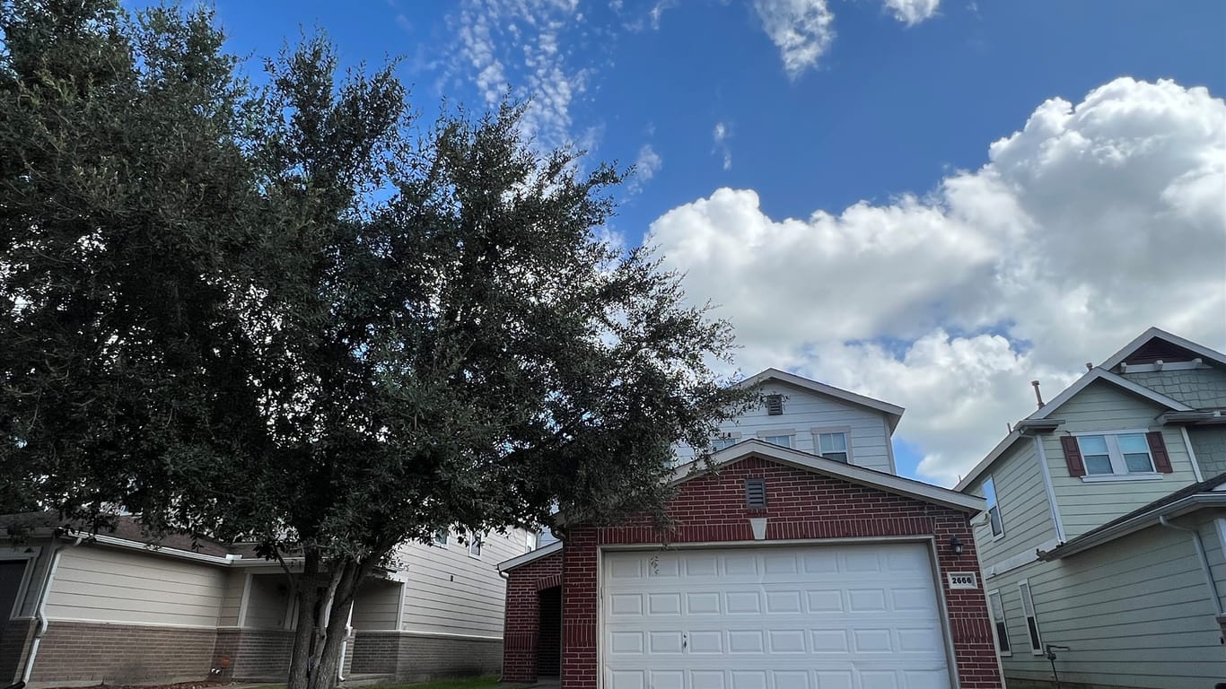 Houston 2-story, 3-bed 2666 Skyview Downs Drive-idx