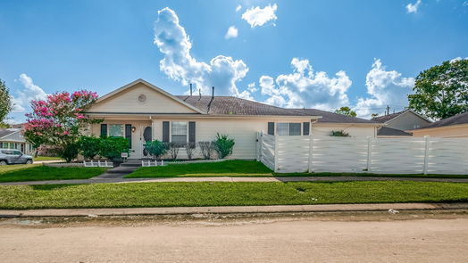 Houston 1-story, 3-bed 11903 Chanteloup Drive-idx