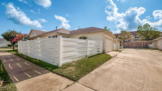 Houston 1-story, 3-bed 11903 Chanteloup Drive-idx