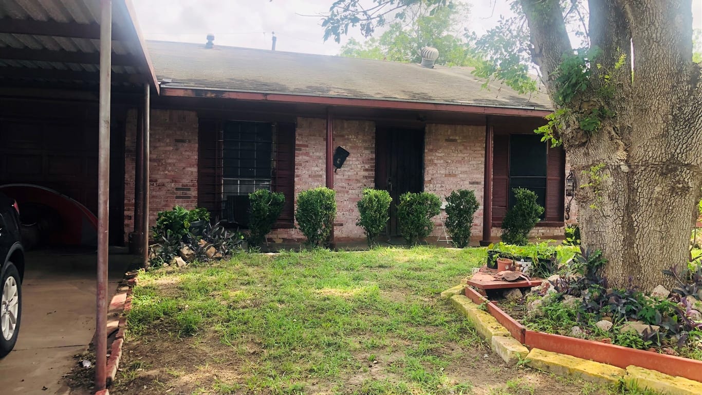 Houston 1-story, 3-bed 12611 S Coast Drive-idx