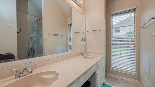 Houston 2-story, 3-bed 14718 Almond Lake Court-idx