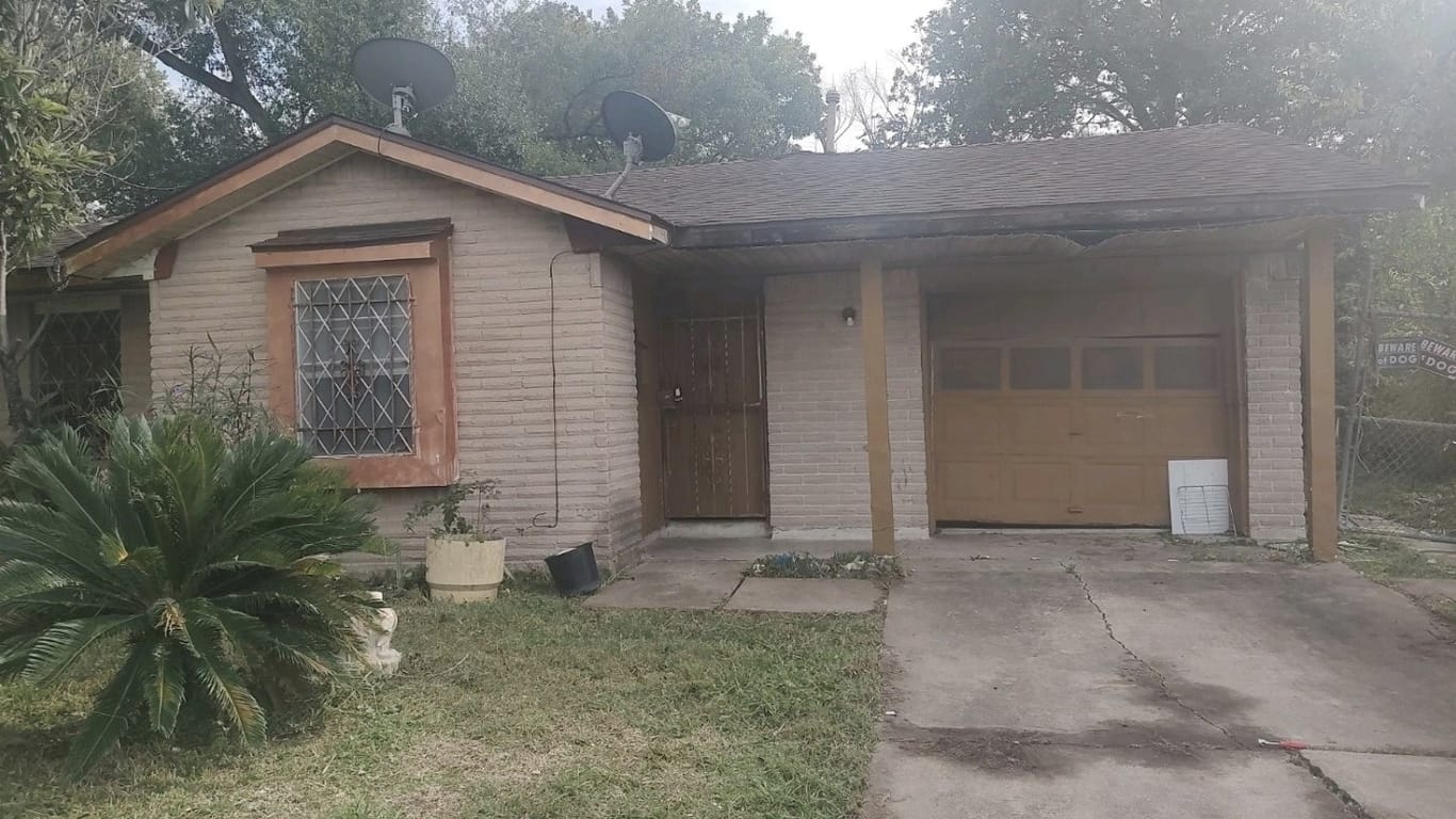 Houston 1-story, 3-bed 5414 Canterway Drive-idx