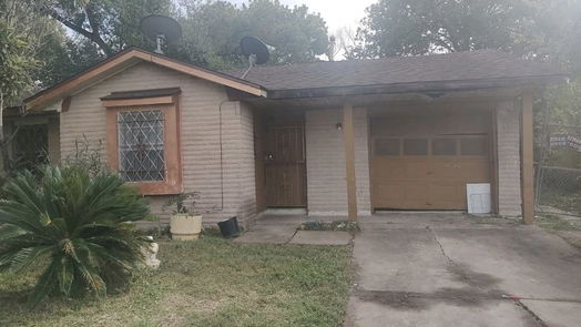 Houston 1-story, 3-bed 5414 Canterway Drive-idx