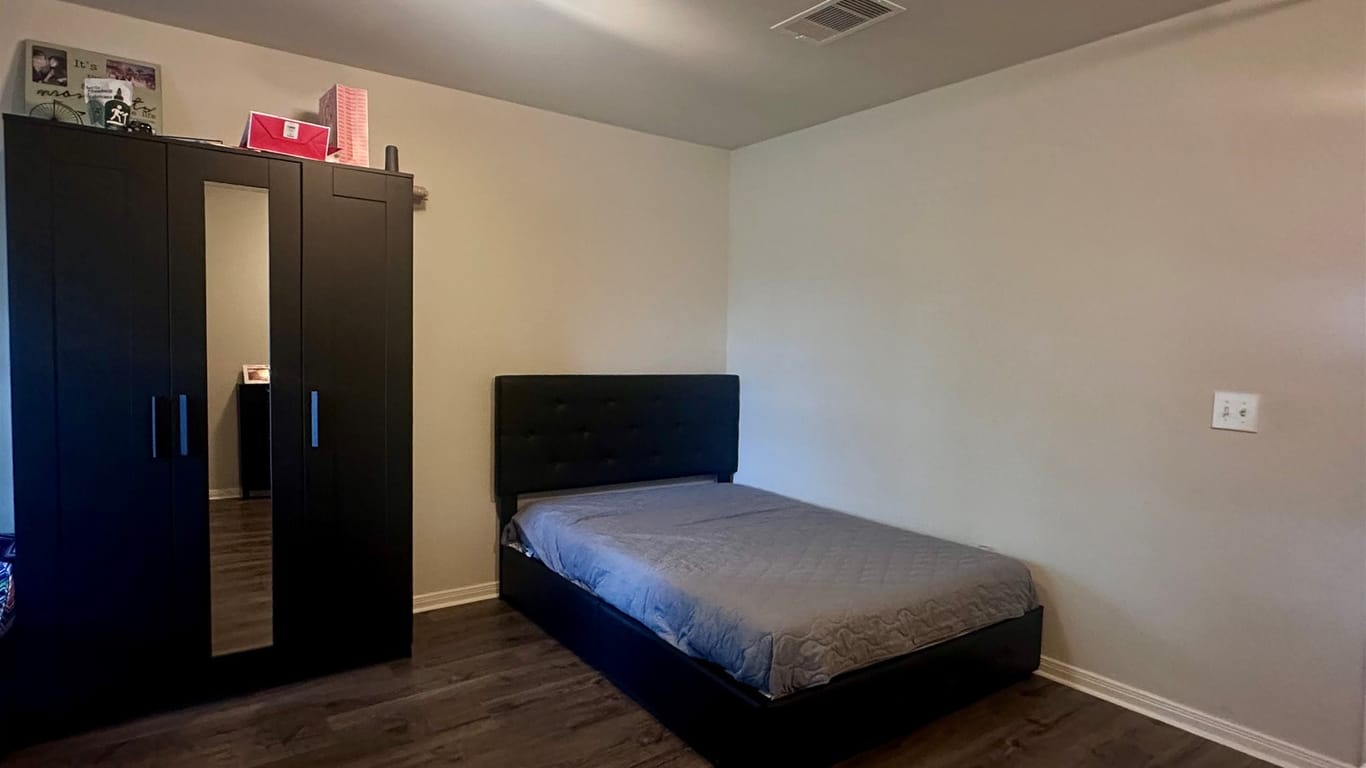 Houston 2-story, 3-bed 6427 Dayridge Lane-idx