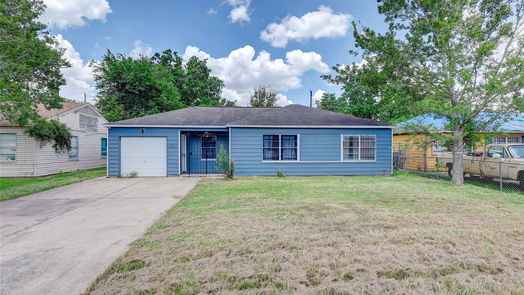 Houston 1-story, 3-bed 4725 Meadow Park Drive-idx