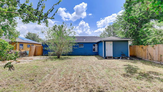 Houston 1-story, 3-bed 4725 Meadow Park Drive-idx