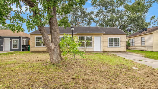 Houston 1-story, 3-bed 4714 Meadow Park Drive-idx