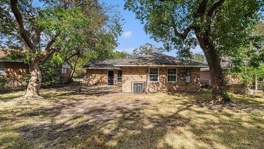 Houston 1-story, 3-bed 5622 Canterway Drive-idx