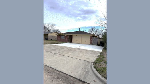 Houston 1-story, 3-bed 5318 Madden Lane-idx