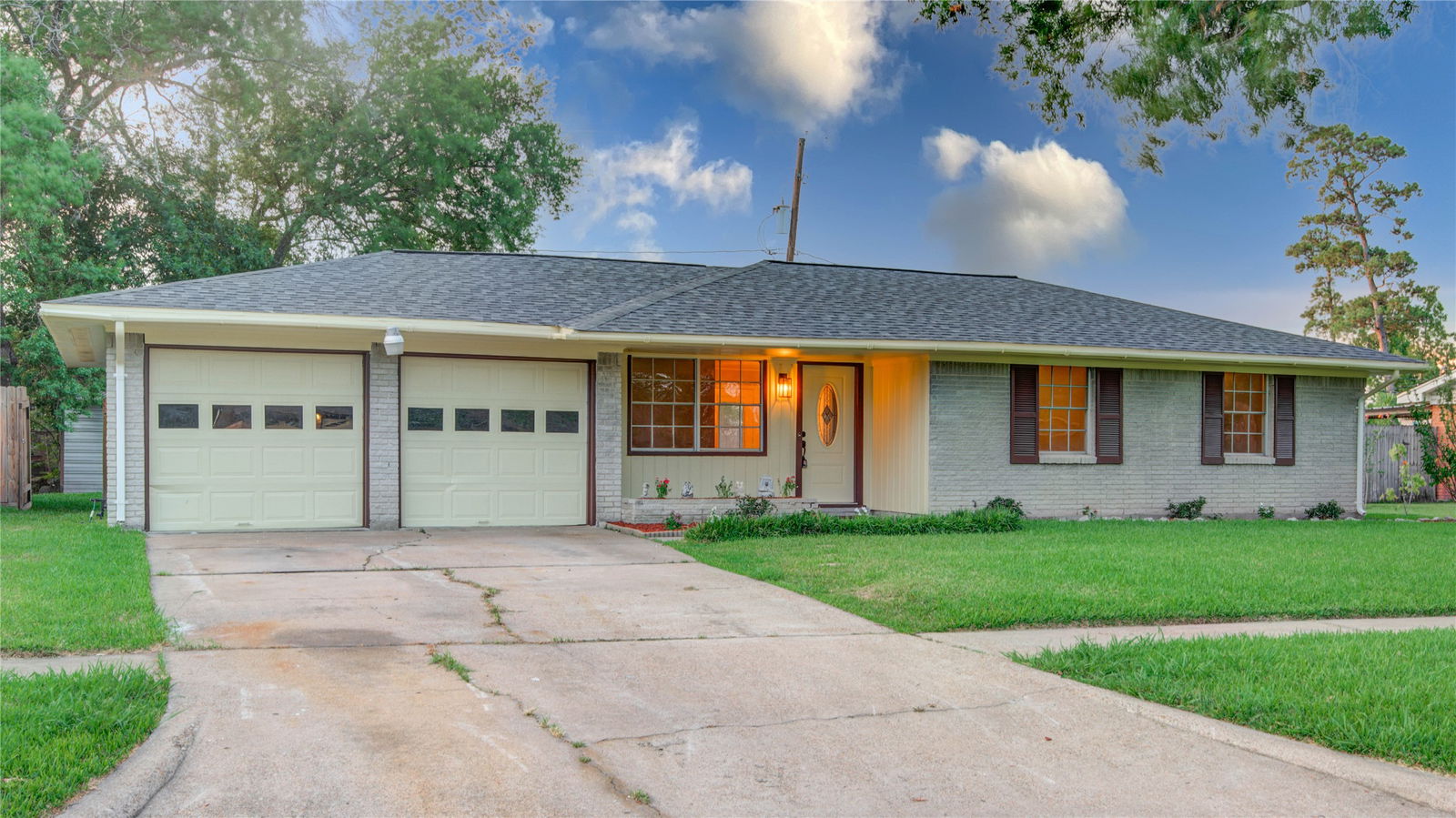 Houston 1-story, 3-bed 13211 Forest Knoll Drive-idx