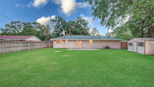 Houston 1-story, 3-bed 13211 Forest Knoll Drive-idx