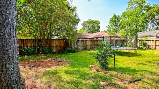 Houston null-story, 4-bed 7903 Ledgewood Drive-idx