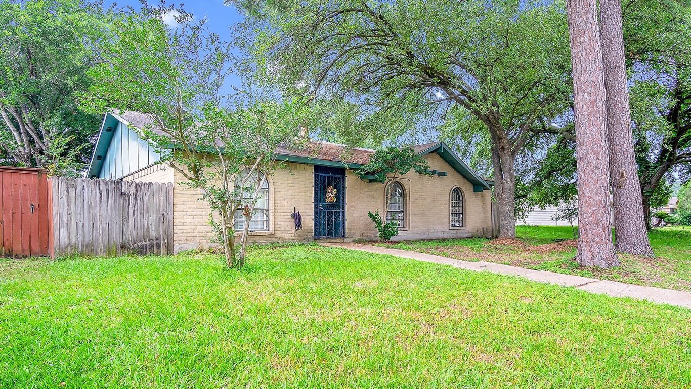 Houston 1-story, 3-bed 14106 Meyersville Drive-idx