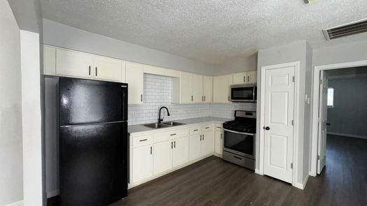 Houston 1-story, 3-bed 13839 Northlake Drive-idx