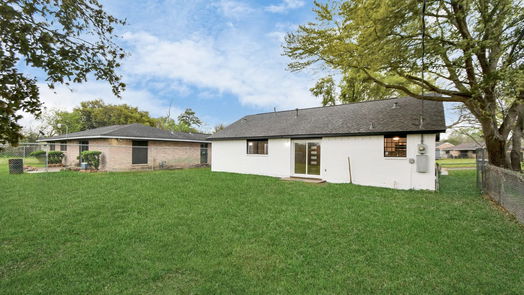 Houston 1-story, 3-bed 6411 Hollow Oaks Drive-idx